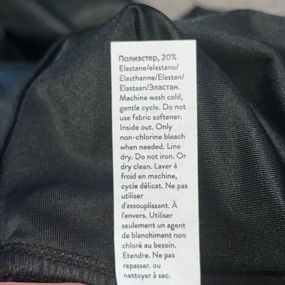 SPANX Black Vegan Faux Leather Pull On 5 Pocket Cropped Jeans  NWOT  Size XL - Picture 9 of 10